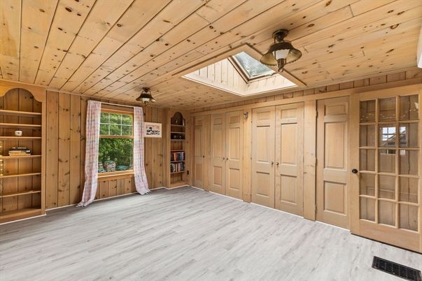 Empty room, Interior, Wooden Ceilings, Wood Texture Flooring, Wooden Walls