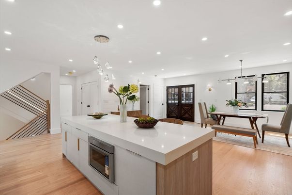Dining room, Interior, Kitchen, Pendant Lights, Recessed Lighting, Wood Texture Flooring