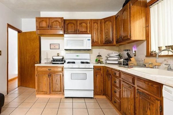 Interior, Kitchen, Tile Countertops