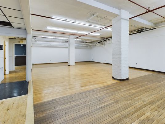 Interior, Recessed Lighting, Walk-in Closets, Wood Texture Flooring