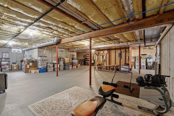 Fitness Equipment, Interior, Wooden Beams