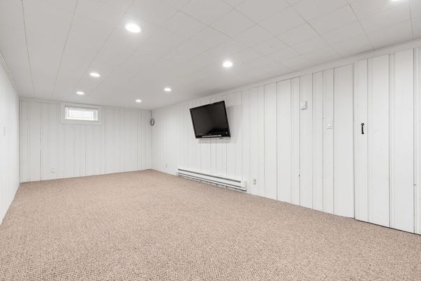 Empty room, Interior, Recessed Lighting