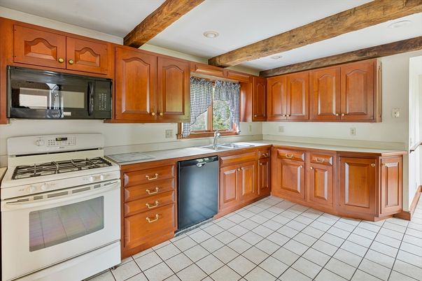 Interior, Kitchen, Recessed Lighting, Wooden Beams