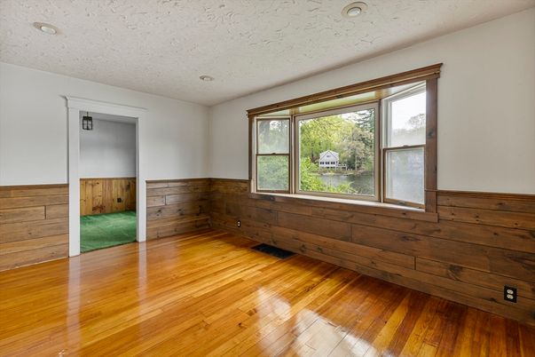 Empty room, Interior, Recessed Lighting, Wood Texture Flooring, Wooden Walls