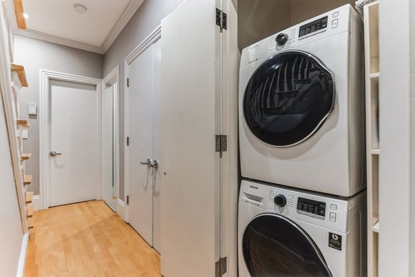 Interior, Utility Closets, Washer, Wood Texture Flooring