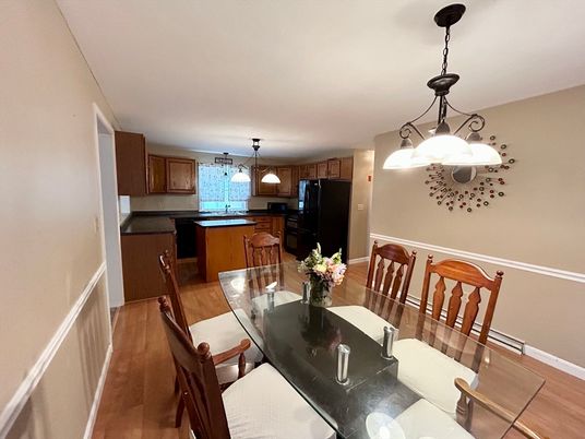 Dining room, Interior, Kitchen, Pendant Lights, Wood Texture Flooring