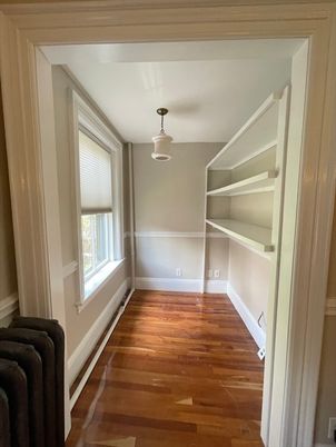 Empty room, Interior, Pendant Lights, Wood Texture Flooring