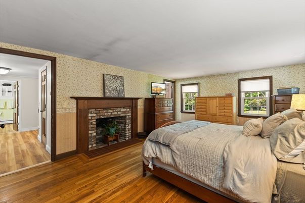 Bedroom, Fireplace, Interior, Wood Texture Flooring