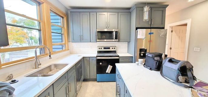 Interior, Kitchen, Pendant Lights, Recessed Lighting, Stainless Steel Appliances