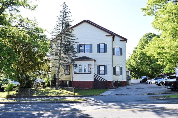 Exterior, Facade, Queen Anne Victorian