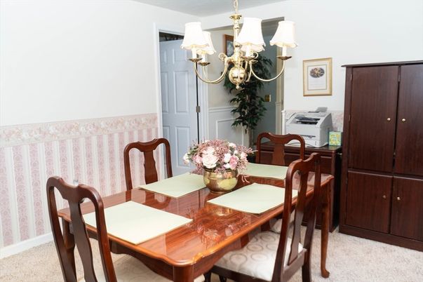 Chandelier, Dining room, Interior