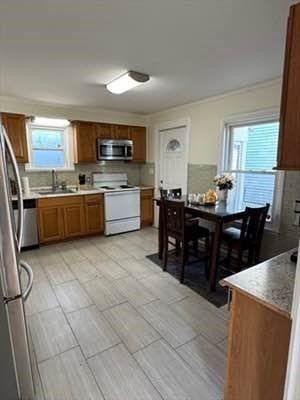 Dining room, Interior, Kitchen, Stainless Steel Appliances, Wood Texture Flooring