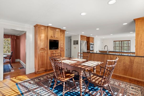 Dining room, Interior, Kitchen, Recessed Lighting, Wood Texture Flooring
