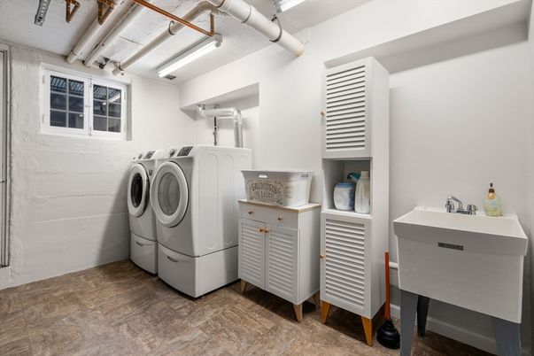 Interior, Washer