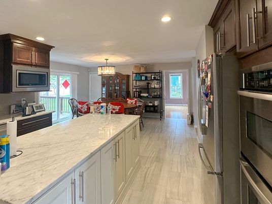 Chandelier, Dining room, Interior, Kitchen, Recessed Lighting, Wood Texture Flooring