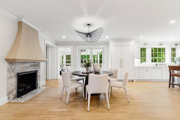 Dining room, Fireplace, Interior, Recessed Lighting, Wood Texture Flooring