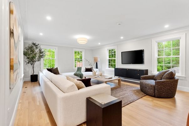 Interior, Living room, Recessed Lighting, Wood Texture Flooring