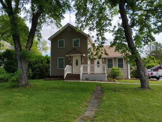 Backyard, Exterior, Facade, Queen Anne Victorian