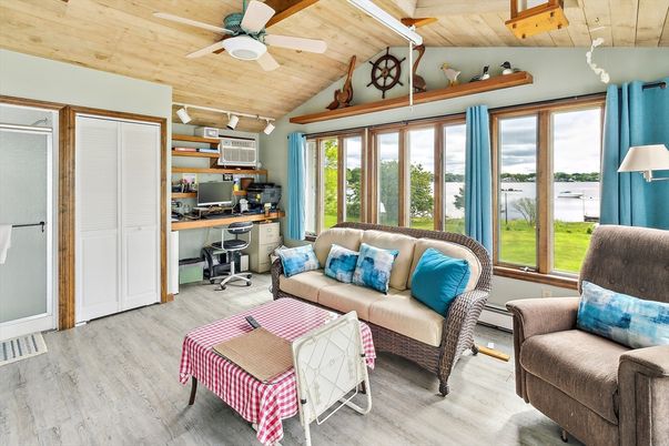 Home Office, Interior, Living room, Water, Wooden Beams, Wooden Ceilings, Wood Texture Flooring