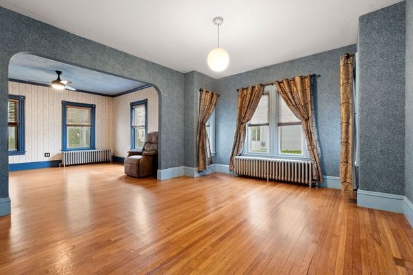 Interior, Pendant Lights, Wood Texture Flooring