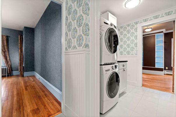 Interior, Utility Closets, Washer, Wood Texture Flooring