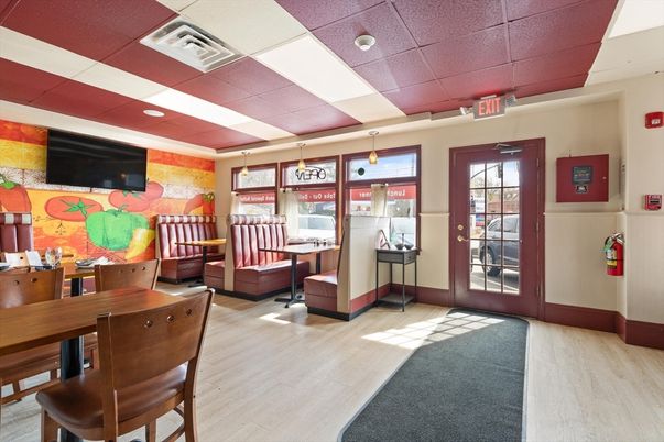 Dining room, Interior, Pendant Lights, Recessed Lighting