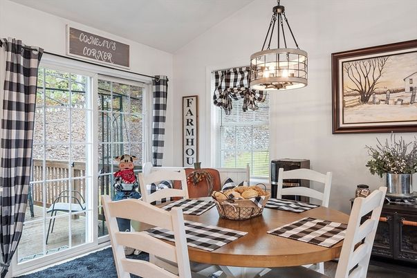 Chandelier, Dining room, Interior