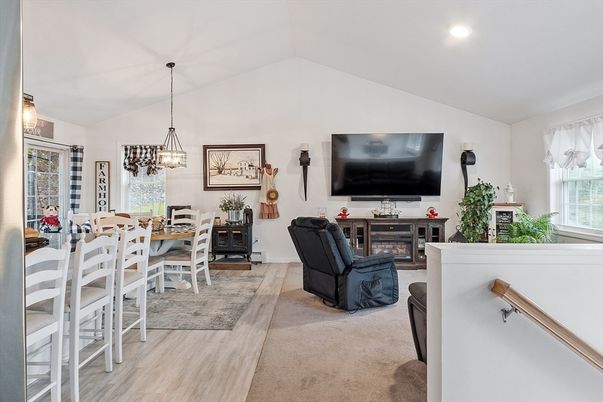 Dining room, Fireplace, Interior, Pendant Lights, Recessed Lighting