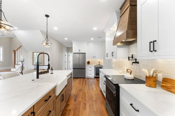 Interior, Kitchen, Pendant Lights, Recessed Lighting, Wood Texture Flooring