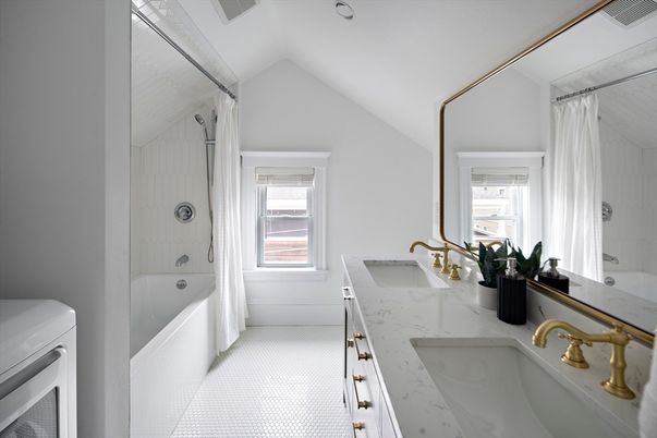 Bathroom, Dual Sink Vanities, Interior, Washer
