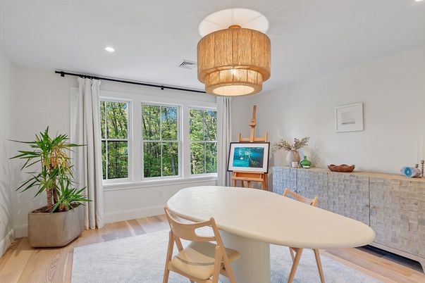 Chandelier, Dining room, Interior, Recessed Lighting, Wood Texture Flooring