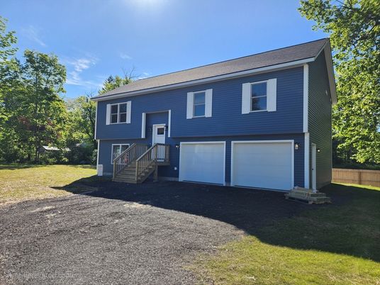 Attached, Exterior, Facade, Raised Ranch
