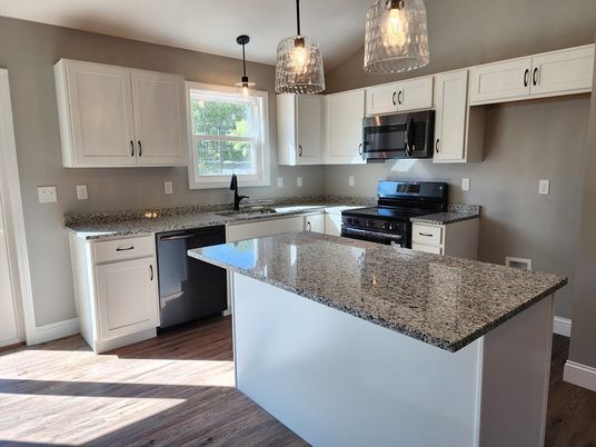 Interior, Kitchen, Pendant Lights, Wood Texture Flooring