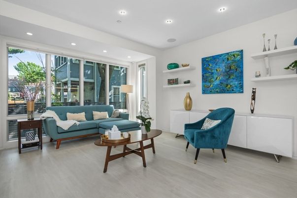 Interior, Living room, Recessed Lighting, Wood Texture Flooring