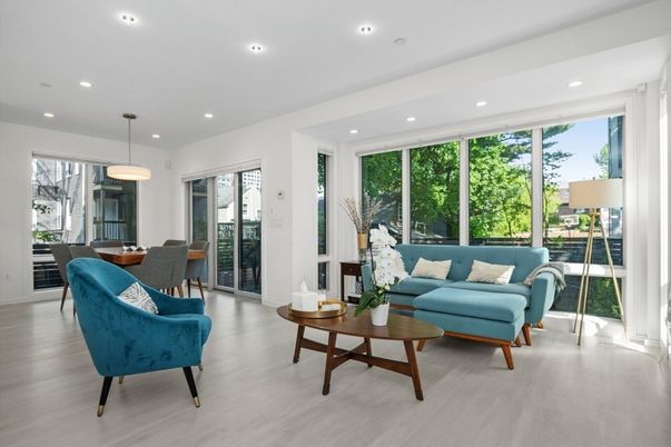 Dining room, Interior, Living room, Pendant Lights, Recessed Lighting