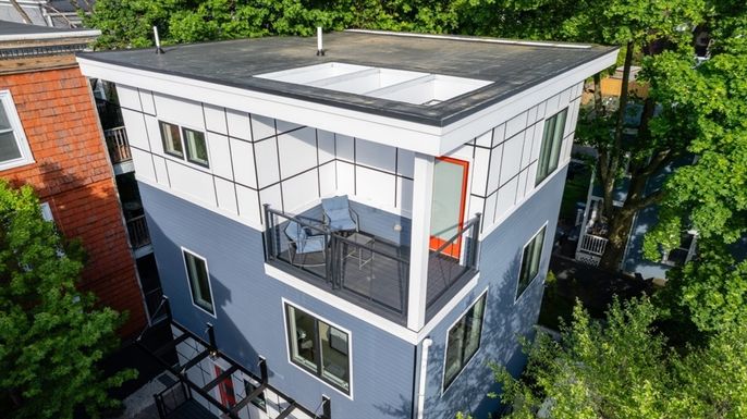 Exterior, Drone