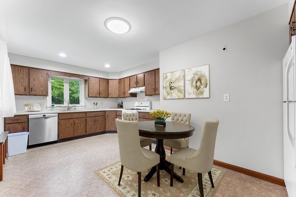 Dining room, Interior, Kitchen, Recessed Lighting