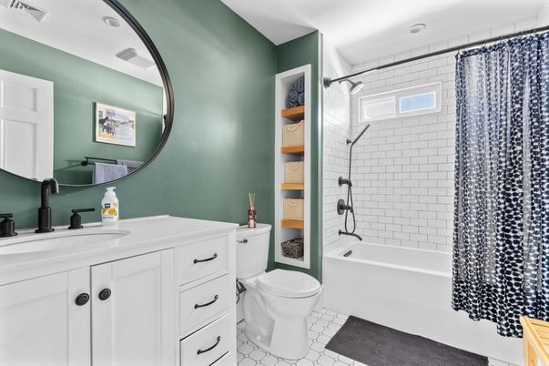Bathroom, Interior, Recessed Lighting