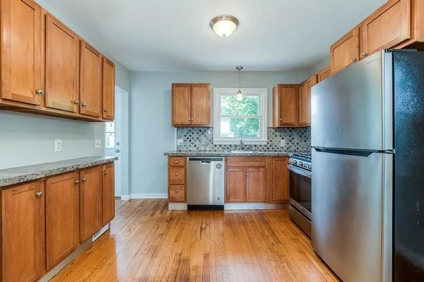 Interior, Kitchen, Pendant Lights, Wood Texture Flooring