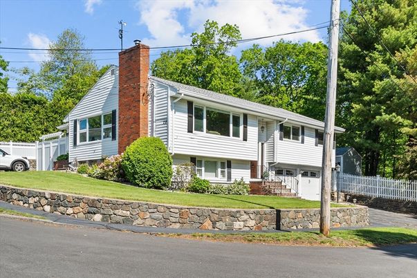 Attached, Exterior, Facade, Raised Ranch