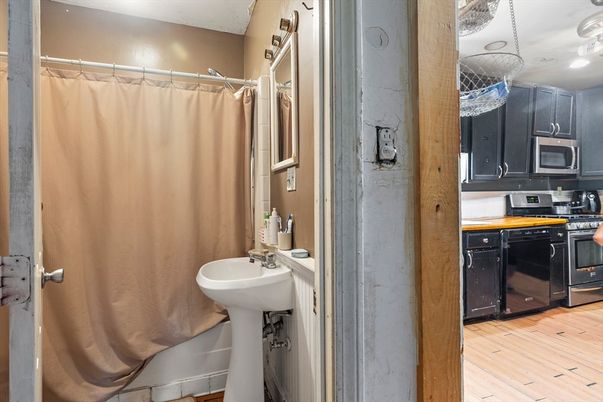 Bathroom, Interior, Kitchen, Recessed Lighting, Wood Texture Flooring