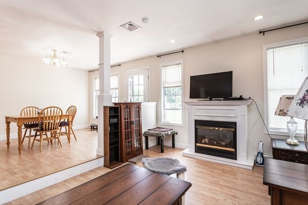 Dining room, Fireplace, Interior, Recessed Lighting, Wood Texture Flooring