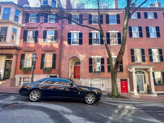 Exterior, Facade, Brick Facade, Rowhouse