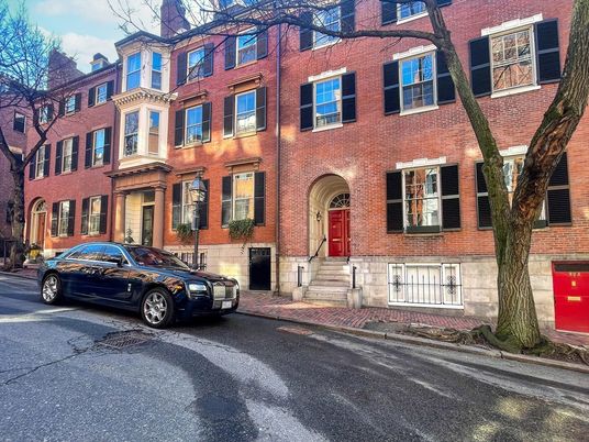 Exterior, Facade, Brick Facade, Rowhouse