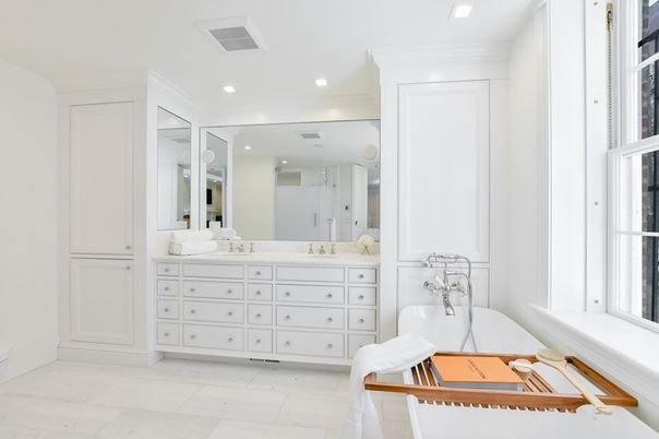 Bathroom, Interior, Recessed Lighting