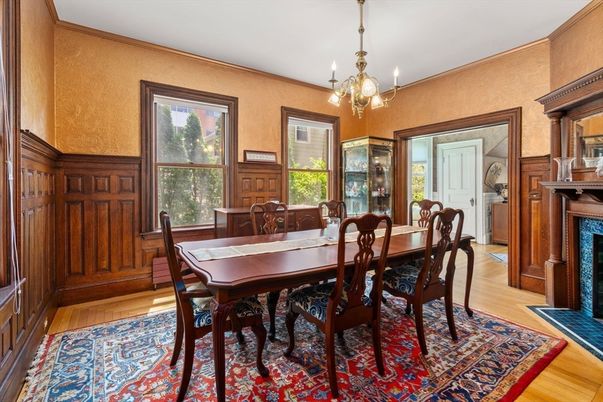 Chandelier, Dining room, Fireplace, Interior, Wood Texture Flooring