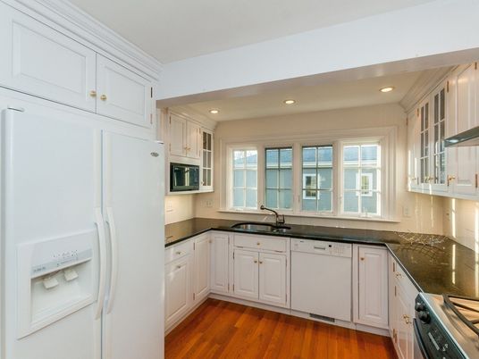 Interior, Kitchen, Recessed Lighting, Water, Wood Texture Flooring