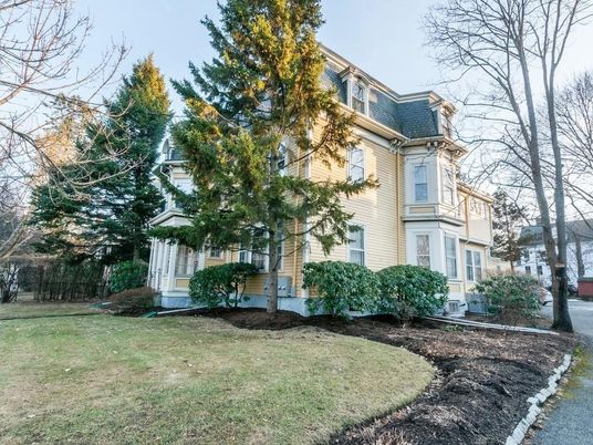 Backyard, Exterior, Facade, Queen Anne Victorian