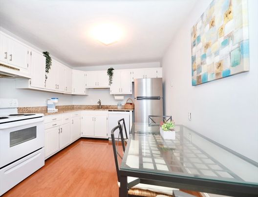 Dining room, Interior, Kitchen, Stainless Steel Appliances, Wood Texture Flooring