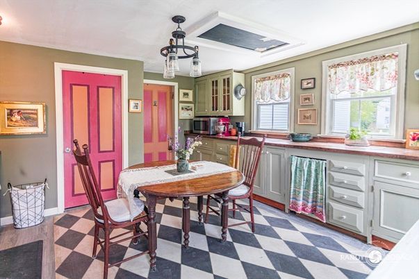 Dining room, Interior, Kitchen, Pendant Lights, Wood Texture Flooring